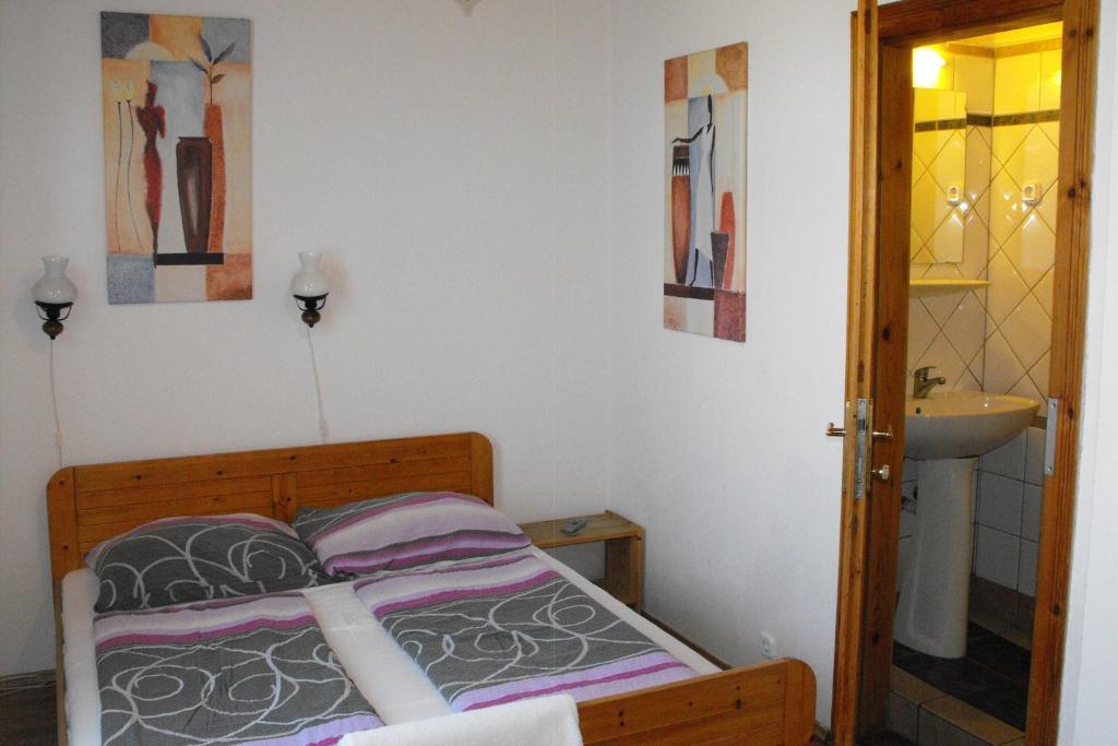 בודפשט Hungaria Guesthouse חדר תמונה